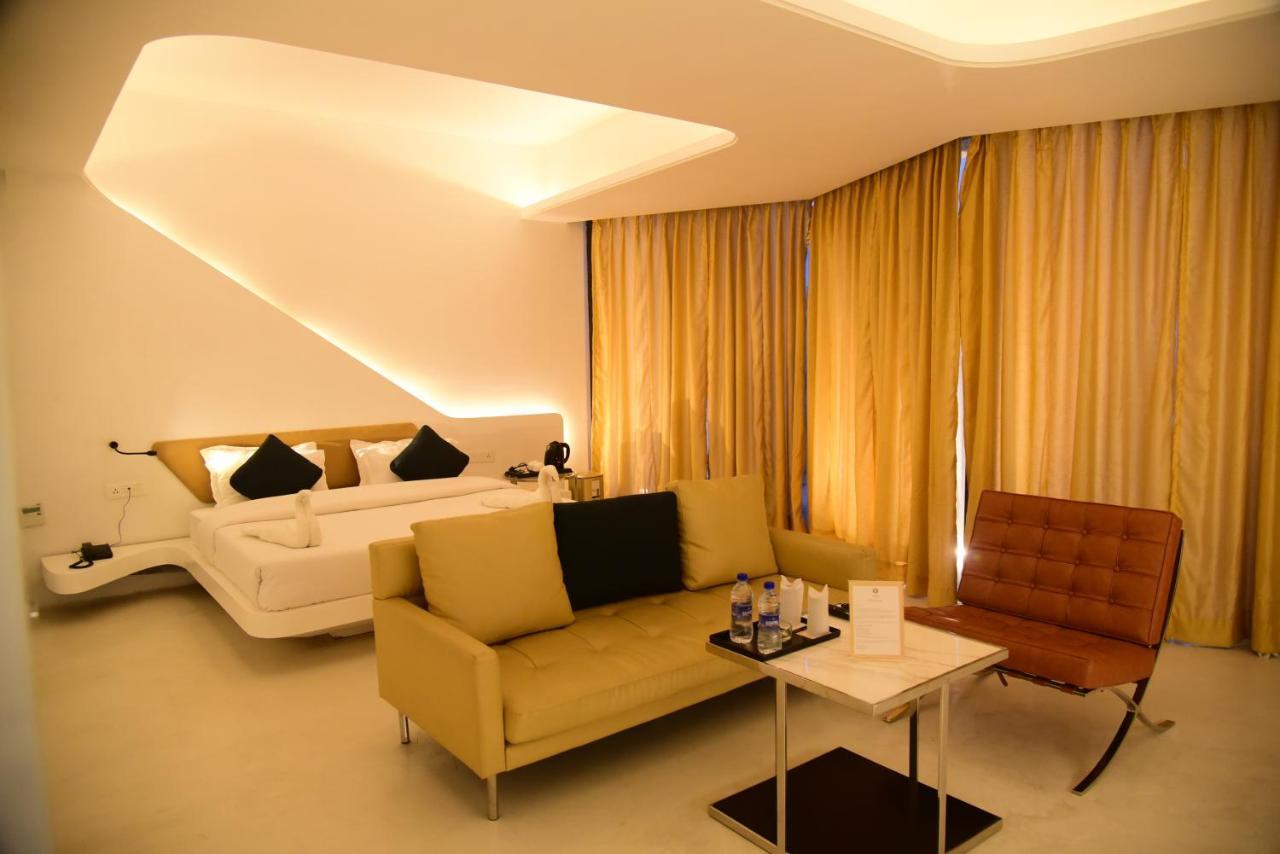 Ramaya Hotel Rohtak エクステリア 写真